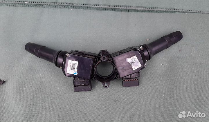 Hyundai Solaris подрулевой переключатель