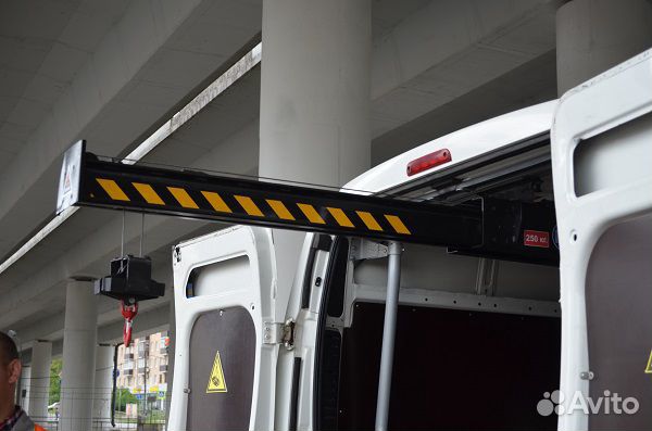 Подъемный механизм в фургон, грузовик, кран балка