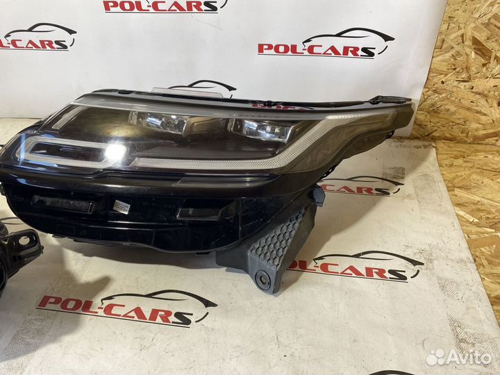 Range rover velar фара правая левая б.у LED