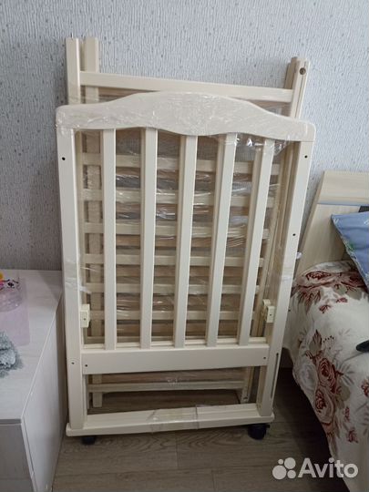 Продам детскую кроватку