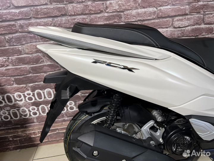 Скутер Honda PCX 200cc 2023год (реплика)