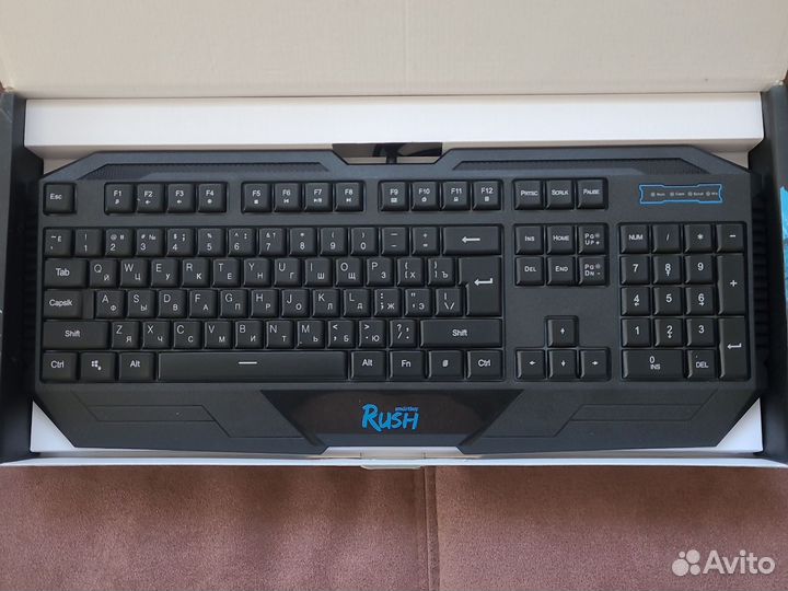 Игровая клавиатура с подсветкой