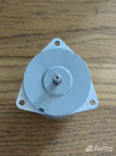 Шаговый двигатель дш-0,025А