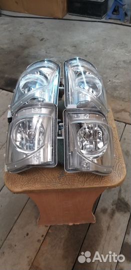 Туманка Lexus is 250