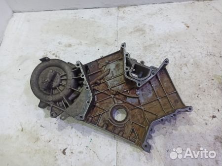 Крышка двигателя передняя