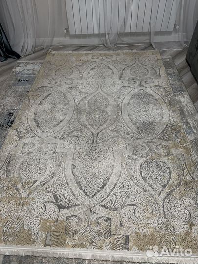 Ковёр турецкий б/у 160 на 2м