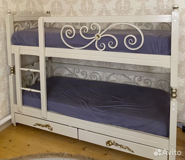 Продается двухъярусная кровать