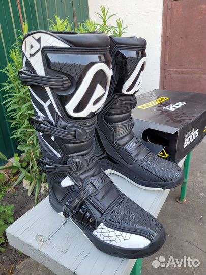Кроссовые мото боты