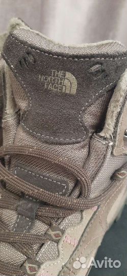 Трекинговые ботинки