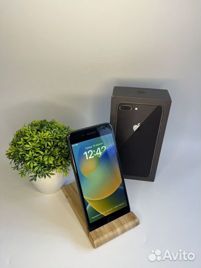 iPhone 8 Plus, 64 ГБ