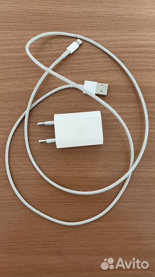 Зарядка на iPhone 5s