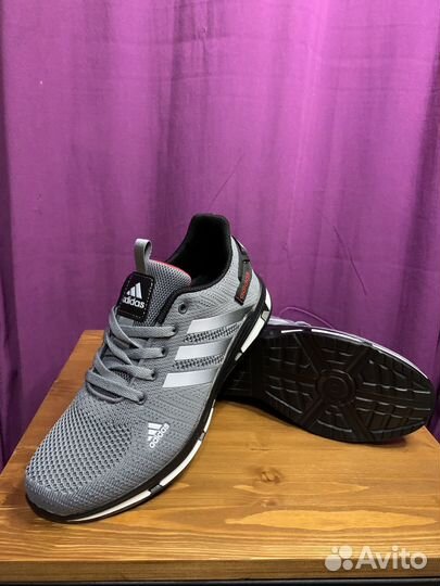 Adidas мужские кроссовки новые