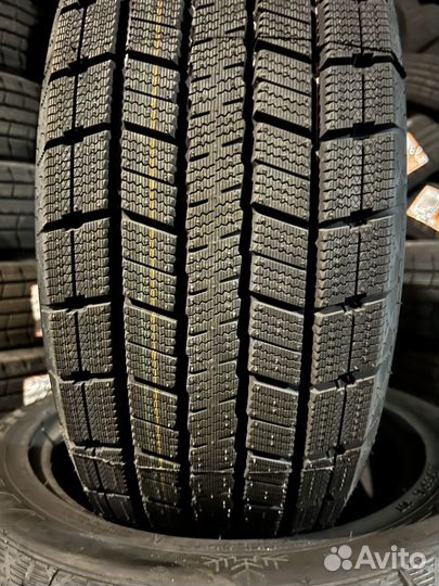 Centara Winter RX621 205/55 R16 90T