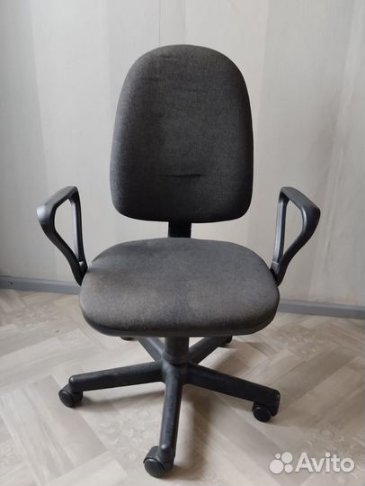 Компьютерное кресло