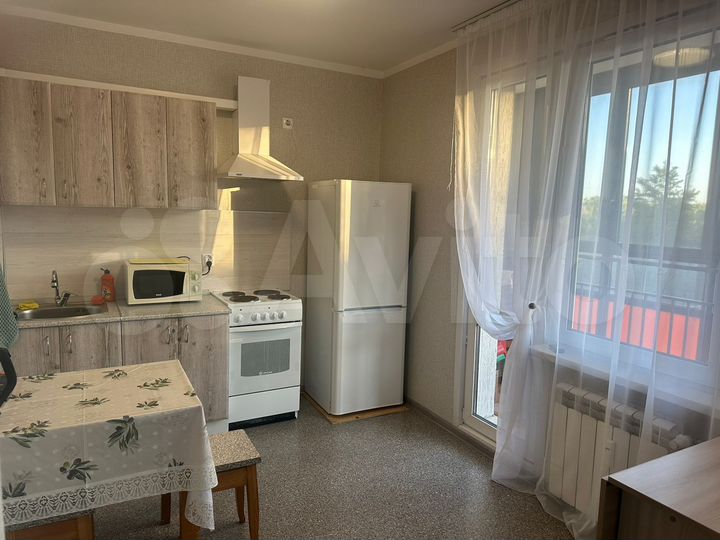 2-к. квартира, 49 м², 4/10 эт.