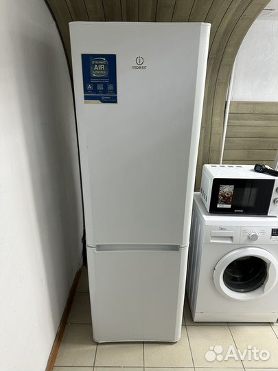 Холодильник indesit no frost+гарантия