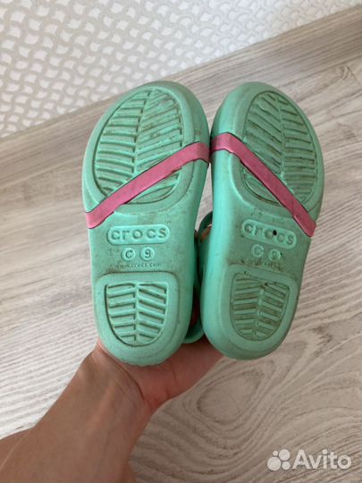 Босоножки crocs