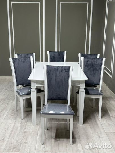 Стол и стулья новые
