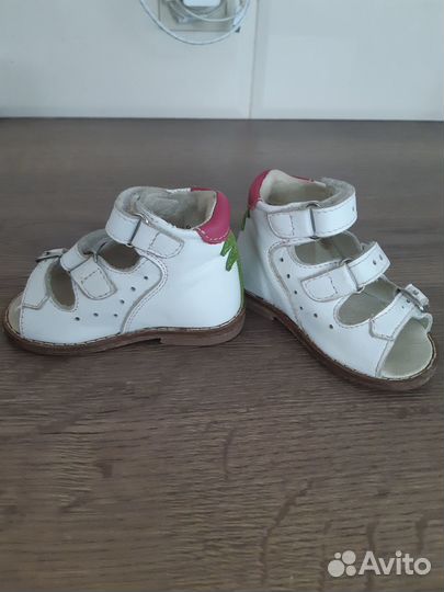 Сандалики на первые шаги 19 р