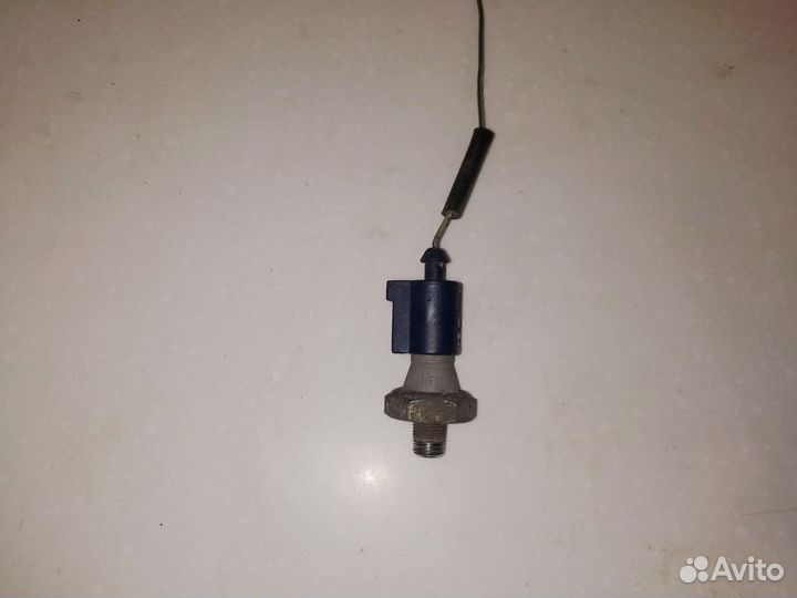 MN163743 Датчик давления масла Mitsubishi