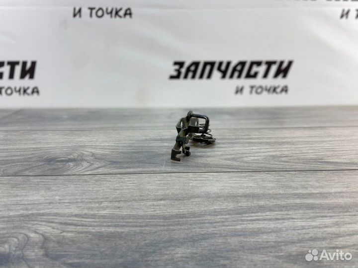 Замок капота Mazda Axela BK5P ZY-VE 2005