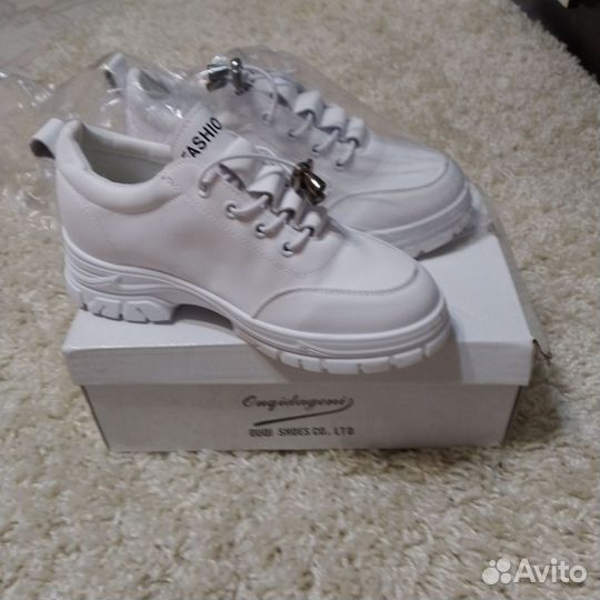 Кроссовки женские зима, лето