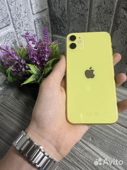 Телефон iPhone 11