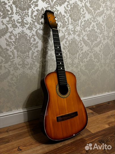 Акустическая гитара