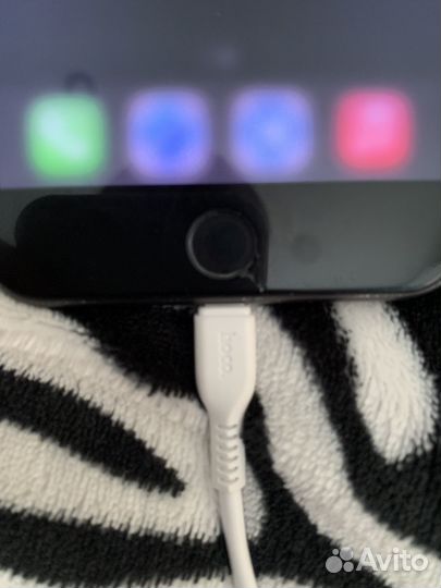 Телефон iPhone 8 plus