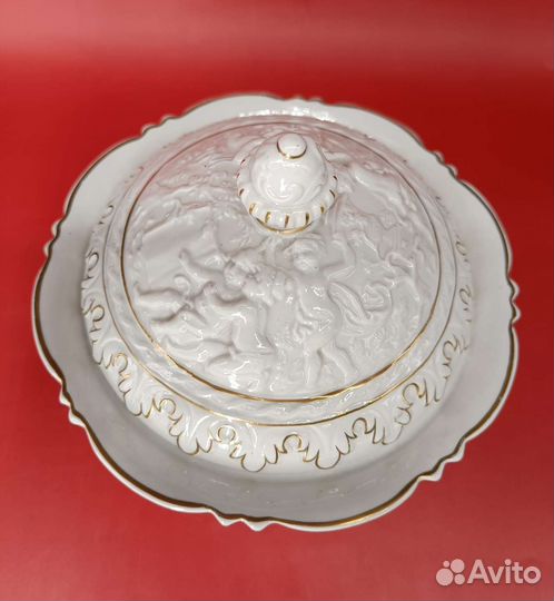 Ваза с крышкой Вакханалии. Каподимонте