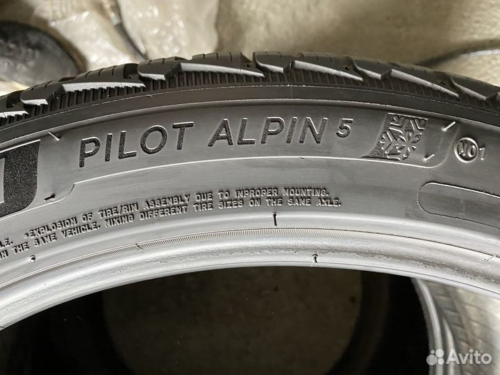Michelin Pilot Alpin 5 295/35 R20 105W