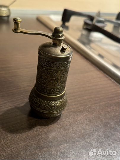 Кофемолка ручная бу