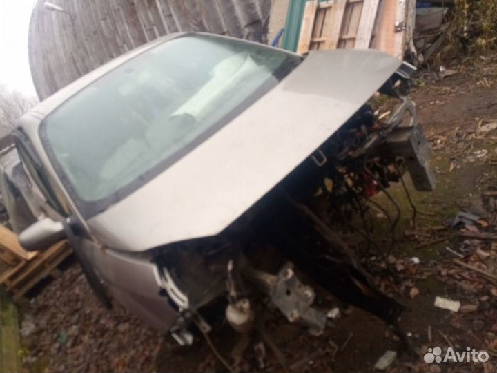 Капот Рено Сценик 2