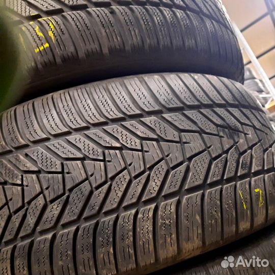 Hankook Winter I'Cept Evo 3 W330 275/55 R19 111H