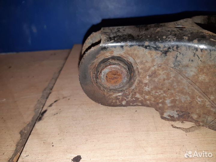 Рычаг задний под пружину Mazda 3 bk