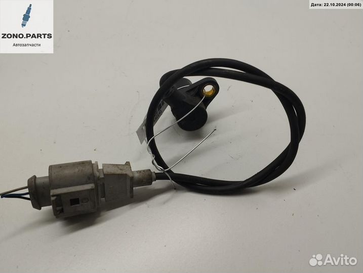 Датчик положения коленвала 0261210147 на Audi A4 B5 (1994-2001)