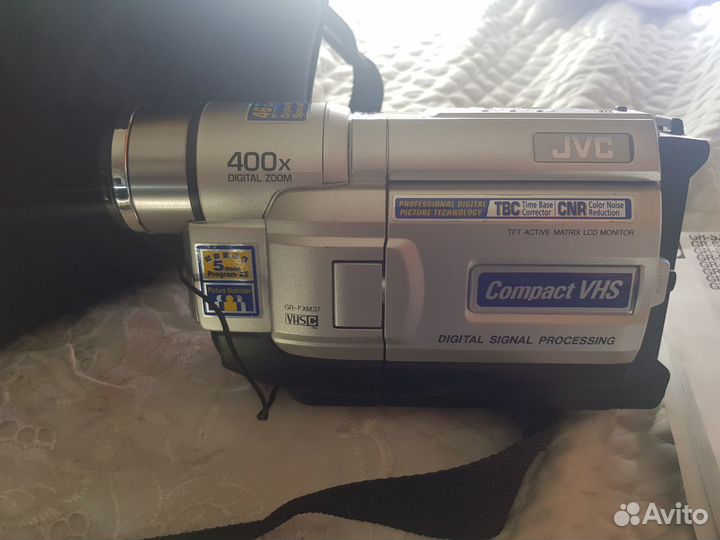 Видеокамера JVC