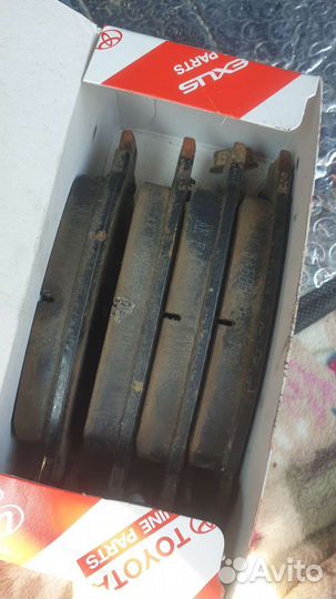 Продаю колодки тойота лексус