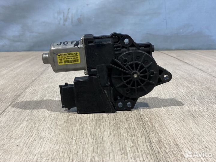 Моторчик стеклоподъемника Kia Ceed JD перед R