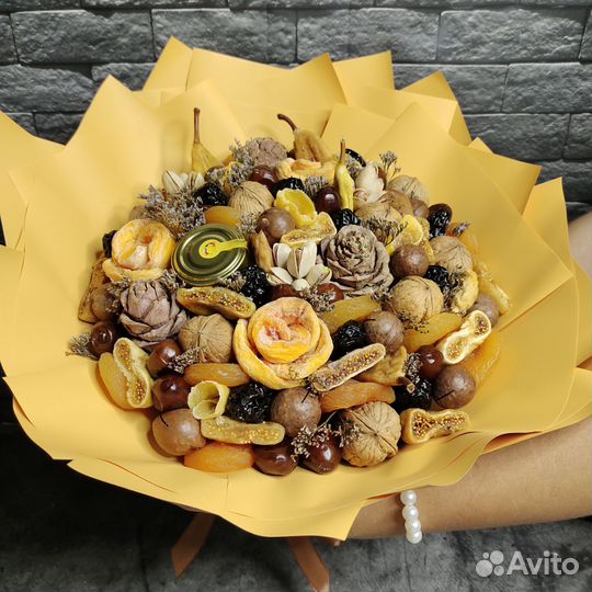 Съедобные букеты, букеты из орехов и сухофруктов