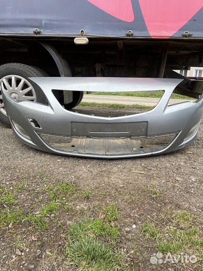 Бампер передний opel astra j 2012