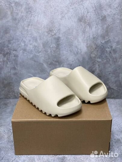 Тапочки adidas yeezy slide