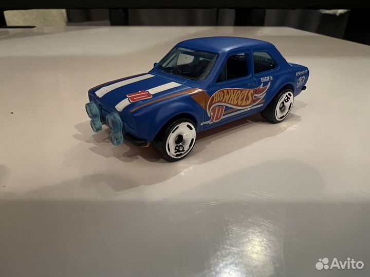 Модель Hot Wheels Ford Escort RS Юбилейный