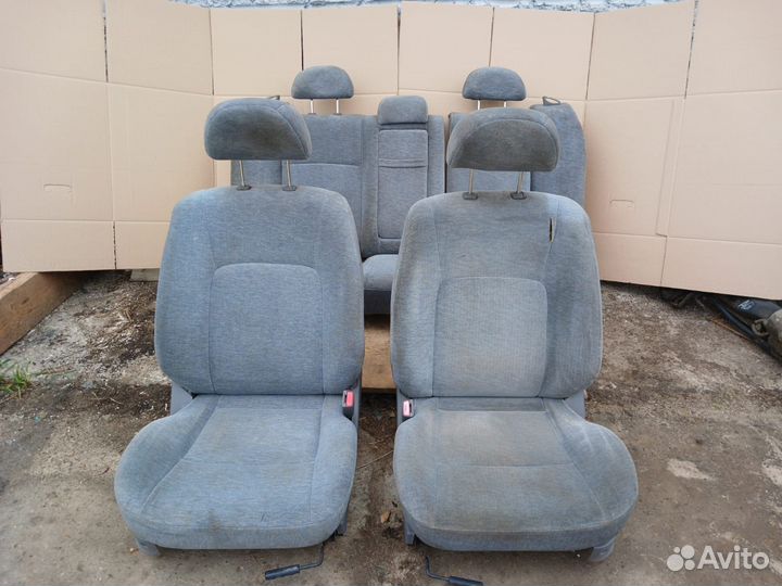 Комплект сидений Kia Magentis 1