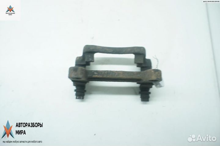 Скоба суппорта Ford Galaxy рест. 2005 3232637172