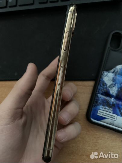 iPhone Xs, 64 ГБ
