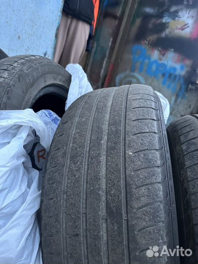 Goodyear EfficientGrip 235/55 R17 99Y