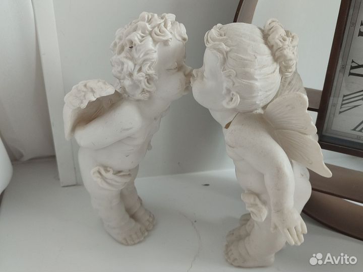 Часы и декор