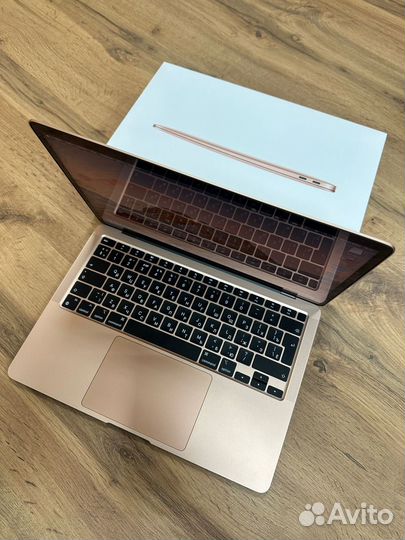Apple MacBook air 13 mi 1