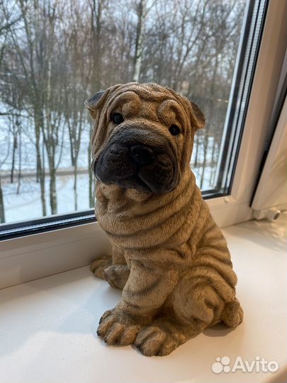 Шарпей статуя